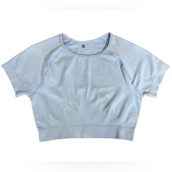 Trendy Seamless Crop Top Set… Comfy & Stretchy! 2 - Picture 3 of 16